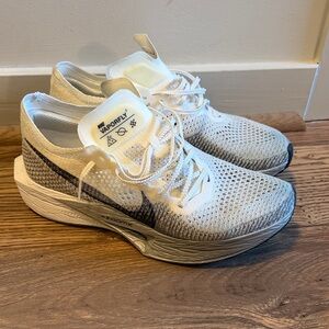 Nike ZoomX Vaporfly 3 - 9.5